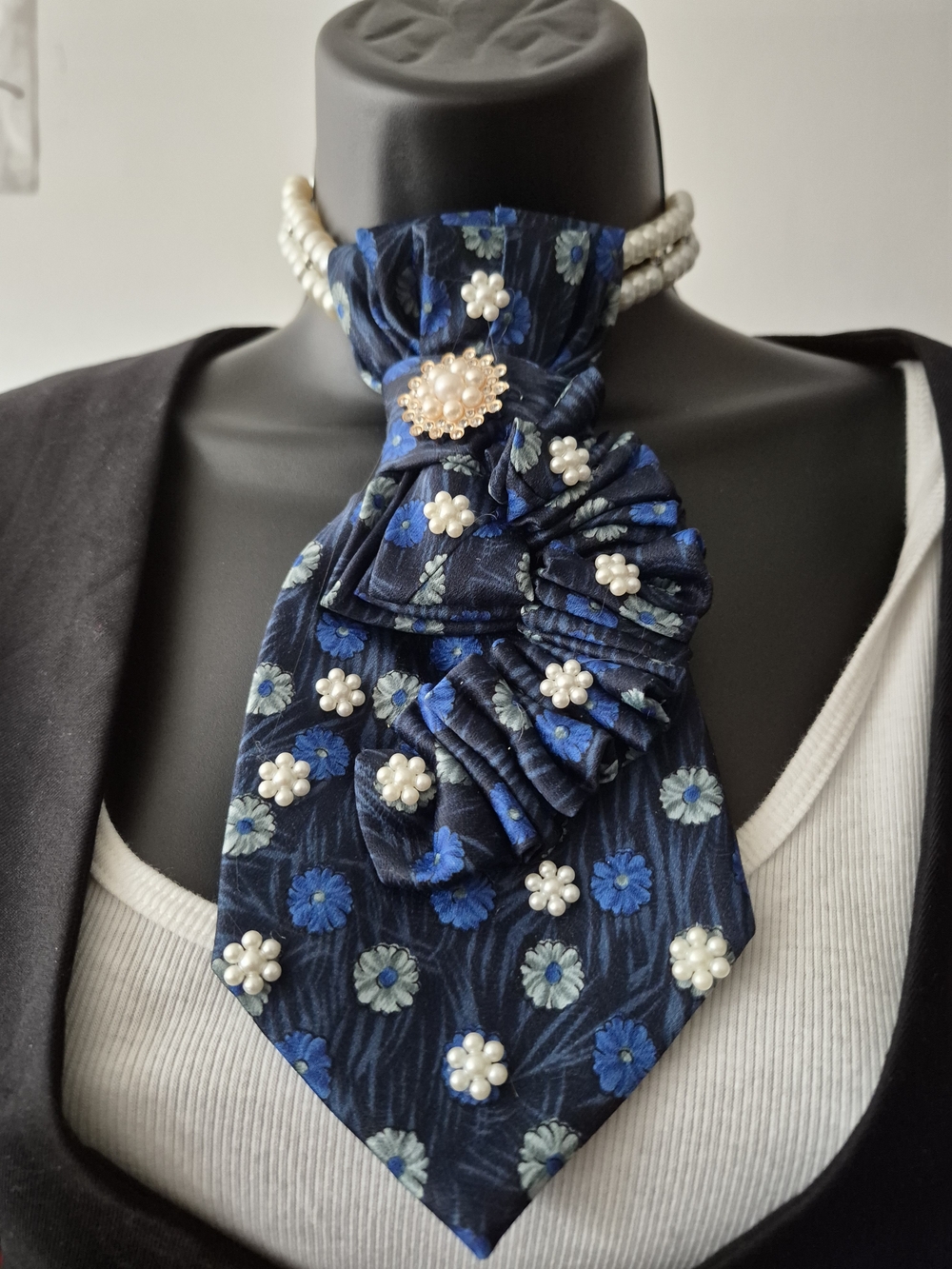 Floral Pearl Embellished Navy Scarf Tie